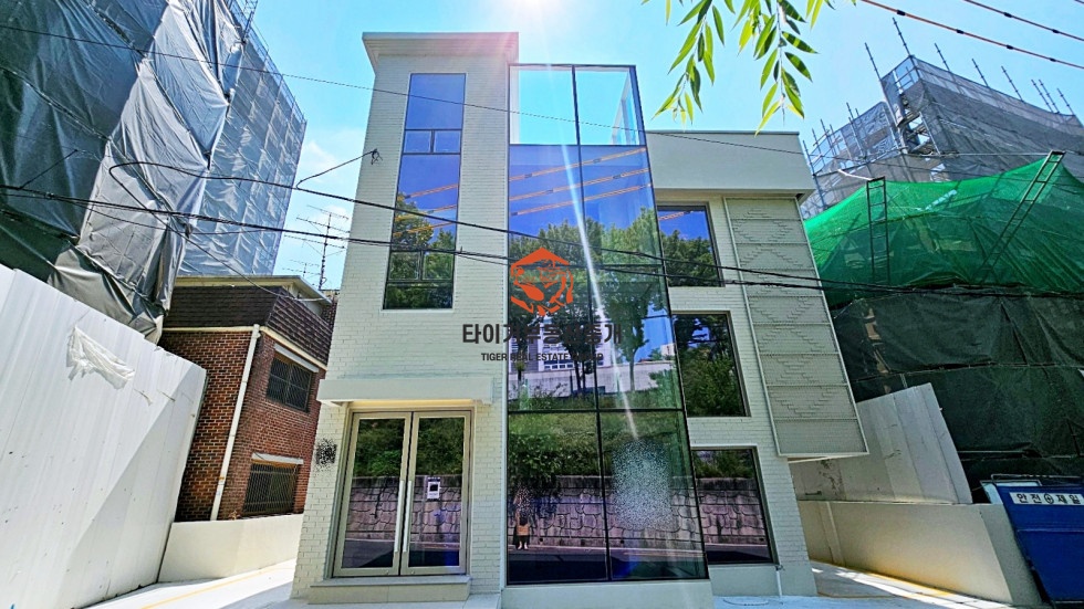 한강진역 통임대, 트랜디한 신축건물, 초역세권 사무실 임대